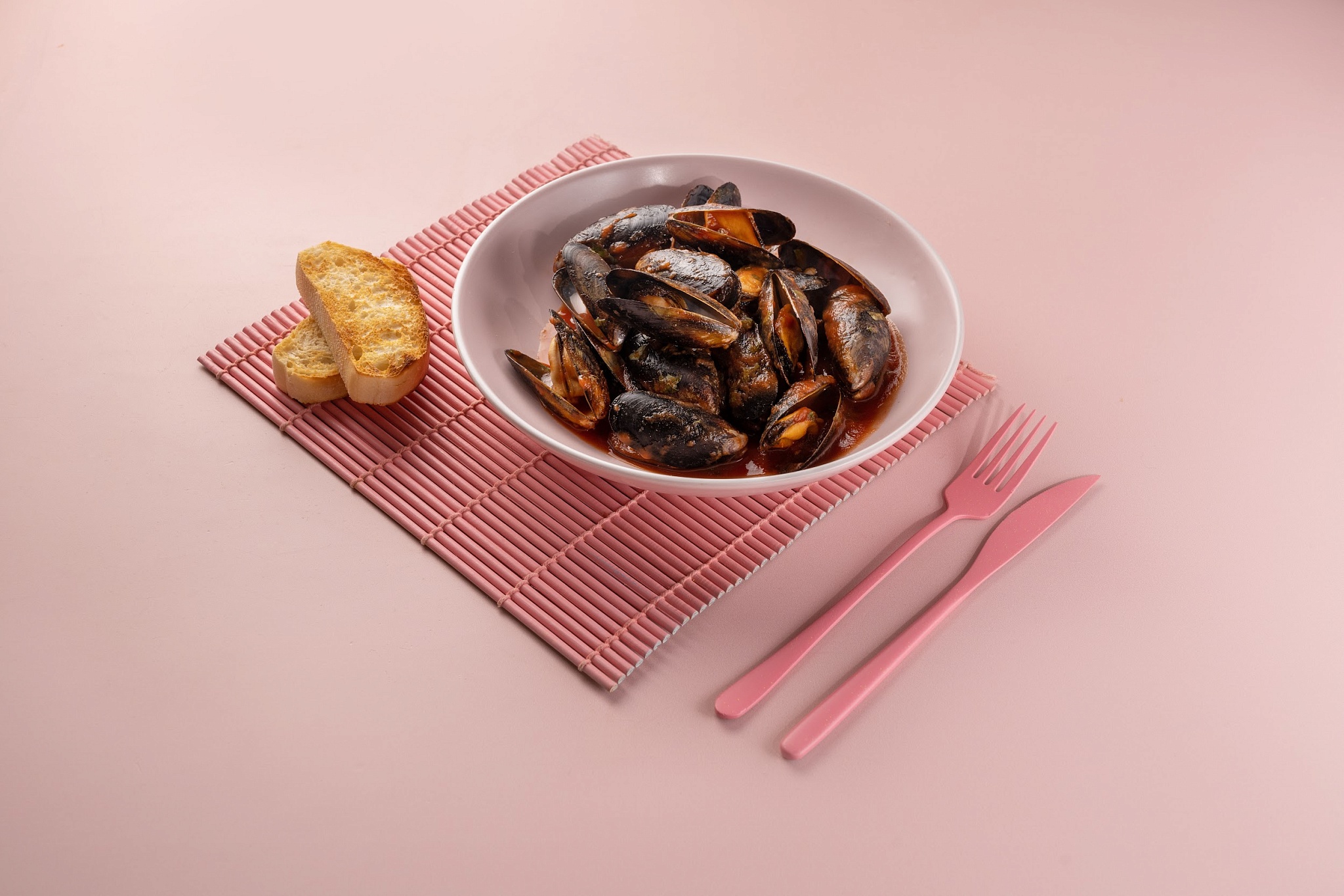 Мидии в томатном соусе