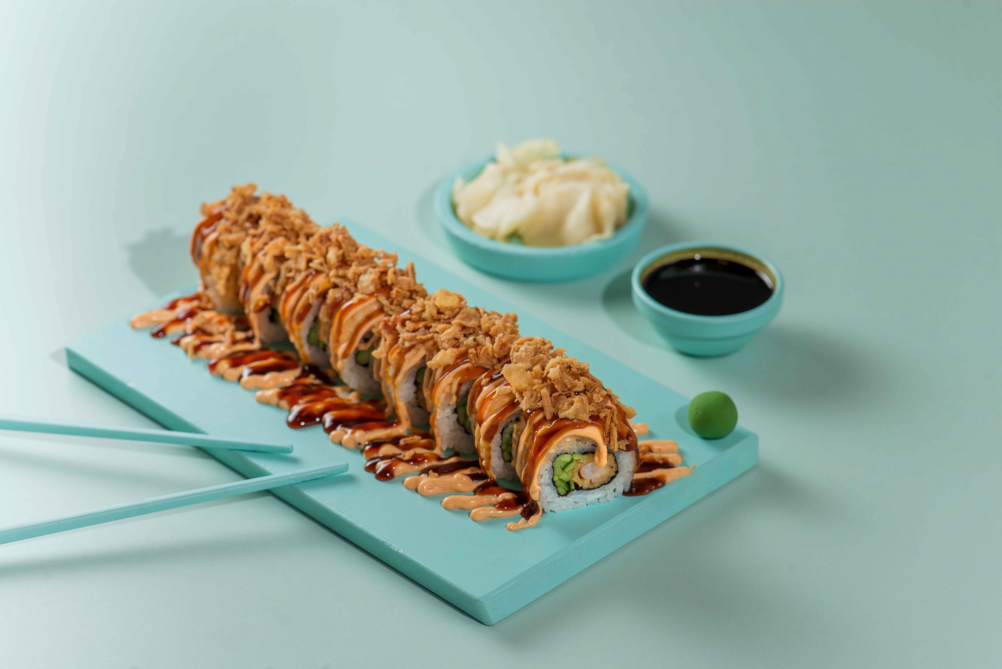 Well Roll с крабом и креветками